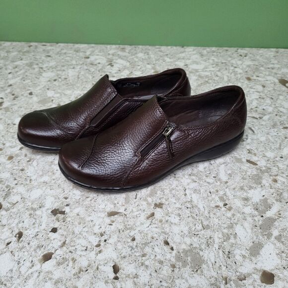 NEW Clarks Loafer 8.5 Wide - Picture 2 of 5